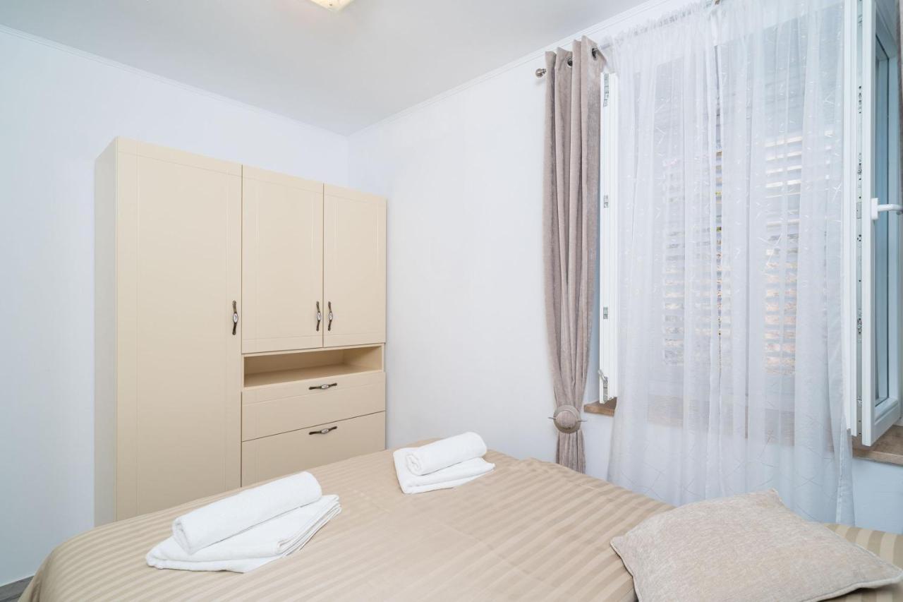 Rooms&Apartments Tomic Ston Buitenkant foto